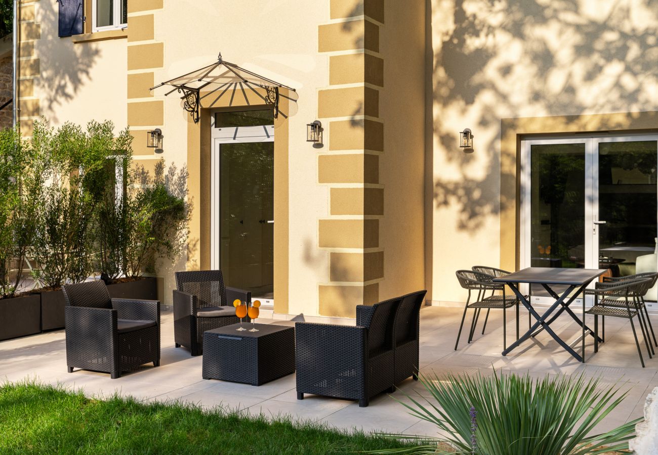 Appartement à Saint-Cyr-au-Mont-d´Or - Hausman Suites - Appart Hotel N°2